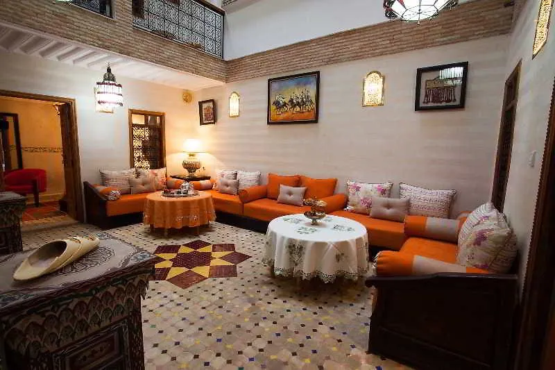 Отель Dar Ikalimo Marrakech Марракеш Риад