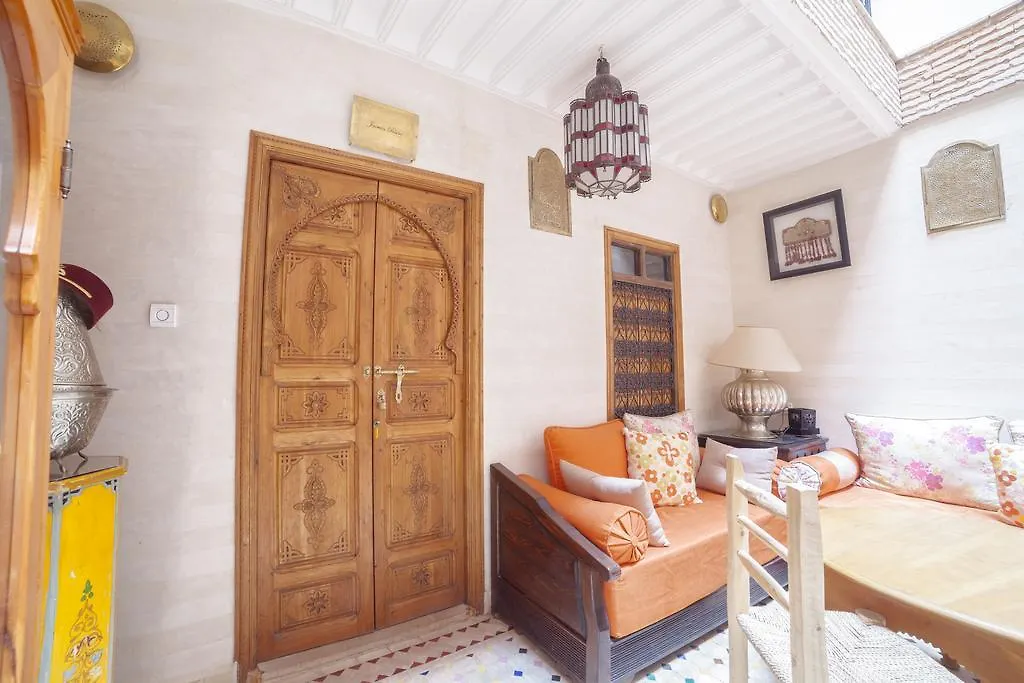 Риад Отель Dar Ikalimo Marrakech Марракеш