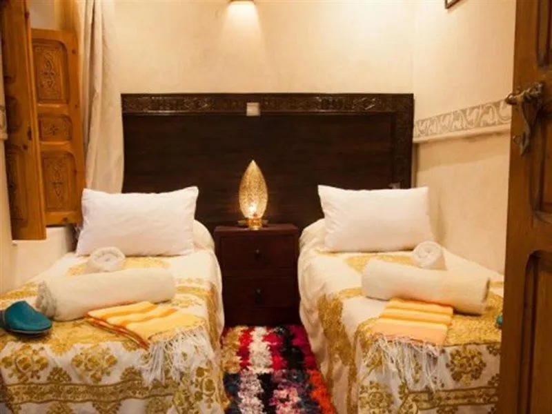 Отель Dar Ikalimo Marrakech Марракеш Риад